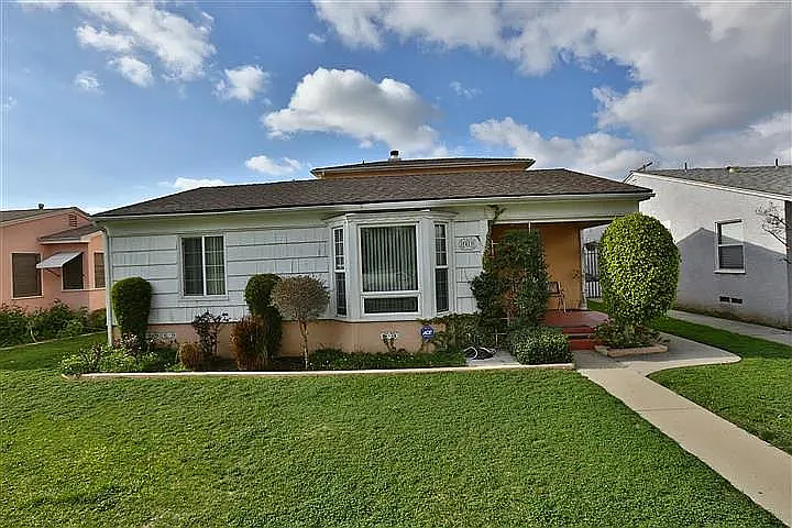 2 bed, 1000 sqft, $3,200 — Photo 2