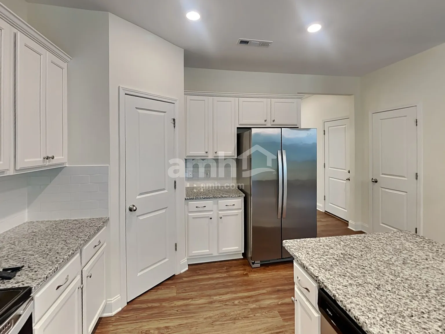 4 bed, 2.5 bath, 2209 sqft, $2,675 — Photo 3