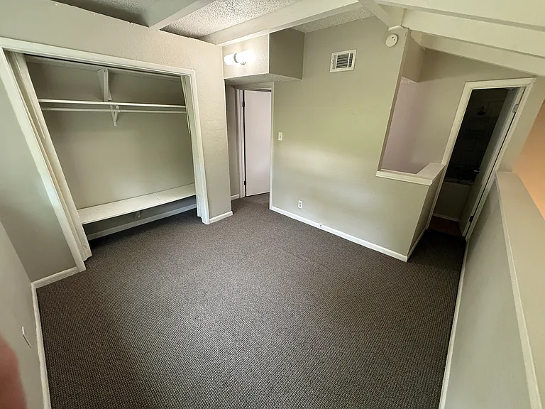 5303 Lovell Ave — Photo 14