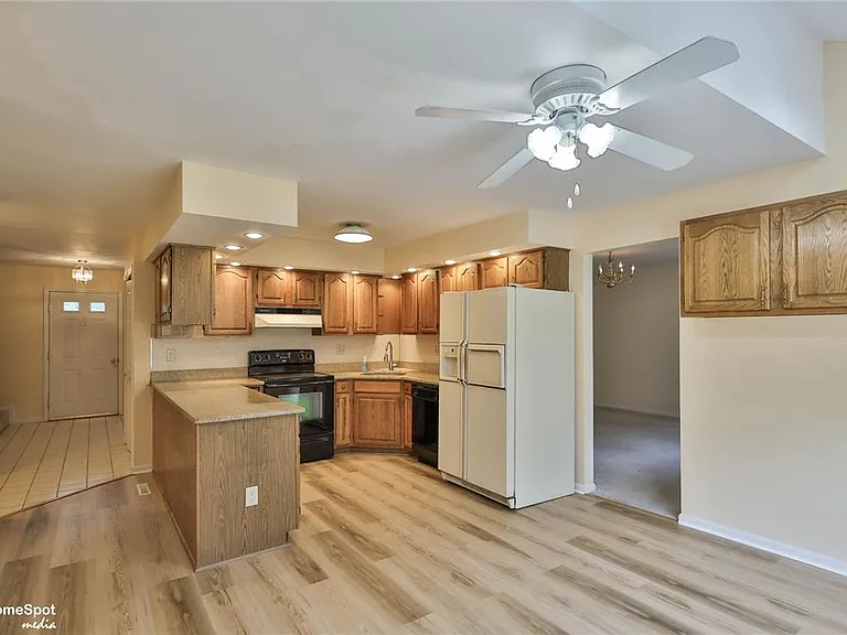 4059 Wedgewood Rd — Photo 10