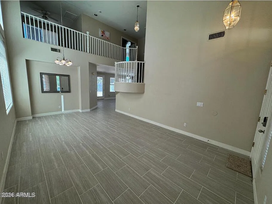 3 bed, 2.5 bath, 2072 sqft, $2,700 — Photo 2