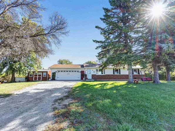 4305 Packerland Dr, De Pere, WI 54115