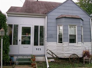 923 Crawford St, Flint, MI 48507