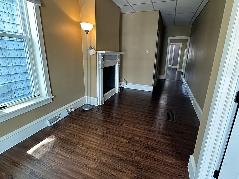 84 E Franklin St — Photo 4