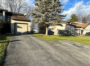 8486 Bubbling Springs Dr, Baldwinsville, NY