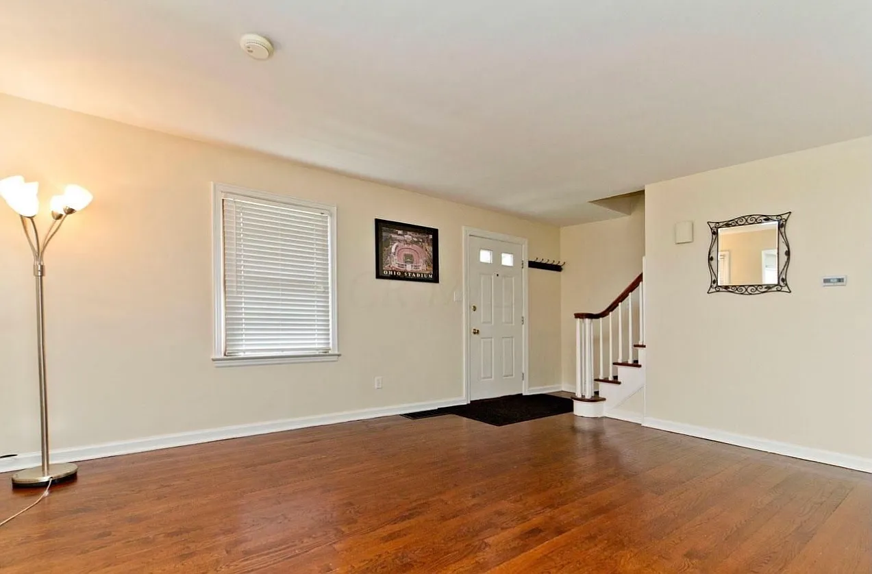 4 bed, 1266 sqft, $2,450 — Photo 3