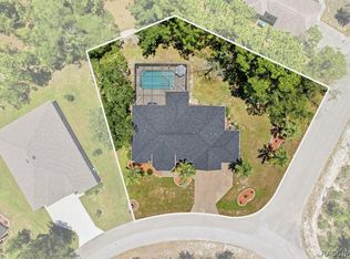 10 Cyclamen Ct W, Homosassa, FL 34446