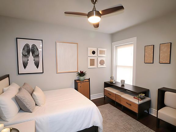 4th image of 1235 W Granville Ave #2E