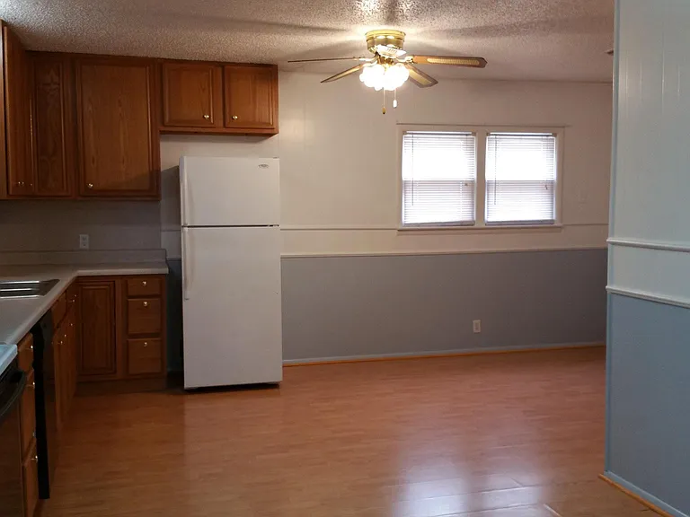 1905 Layton Ave — Photo 20