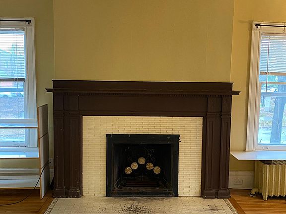 5th image of 2400 Pleasant Ave #1