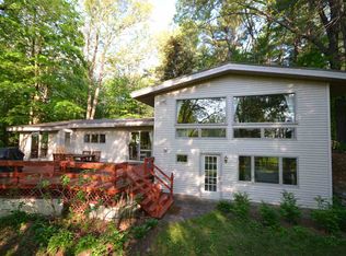 962 Bay Rd, Queensbury, NY 12804