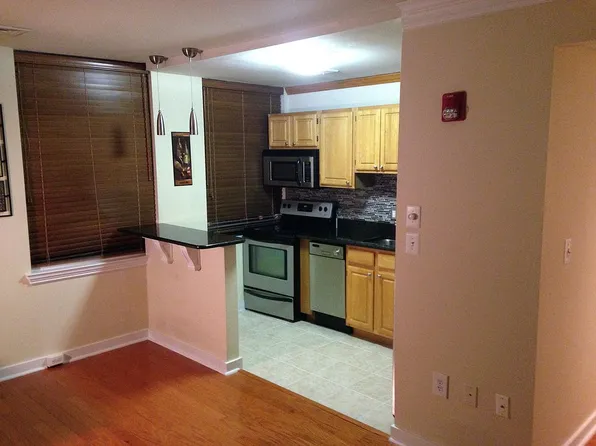 1939 Chestnut St #7B, Philadelphia, PA 19103