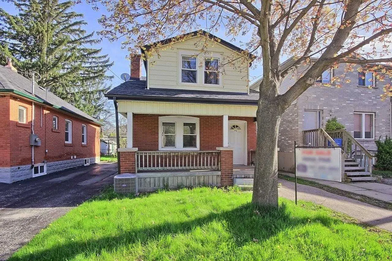 70 Royal Ave photo 1