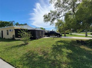 2074 NE 174th St, North Miami Beach, FL 33162