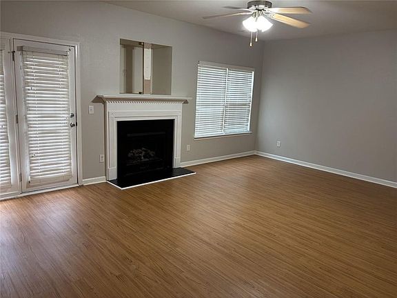 3rd image of 1260 Chinon Point