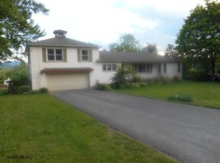 233 Larch St, Hollidaysburg, PA 16648