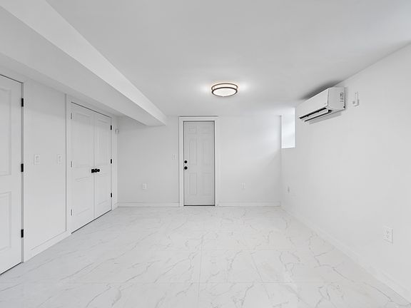 3rd image of 291 Montgomery St #2