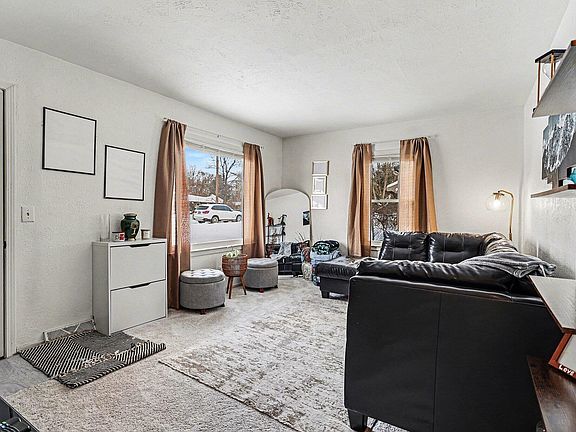 2nd image of 647 Stephanie St