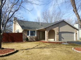 9147 Rosewood Ln N, Maple Grove, MN 55369