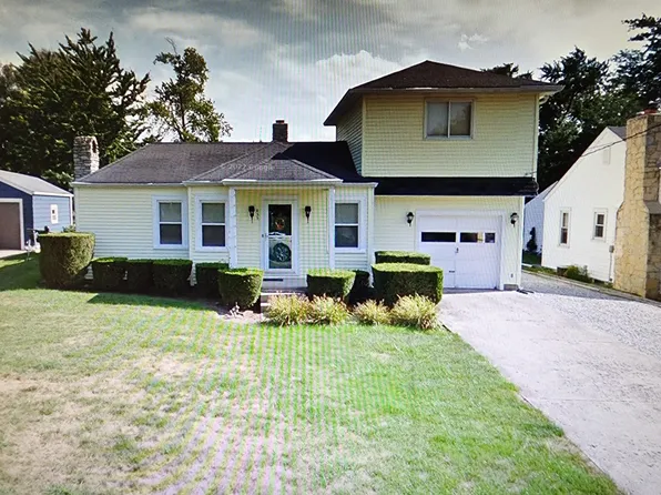 833 Lindberg Rd, Anderson, IN 46012