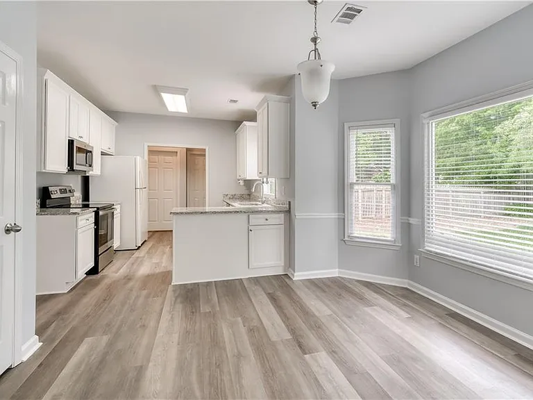 355 Lamme Chase — Photo 11