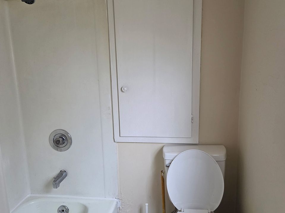 1st image of 479 N 5th St APT 2