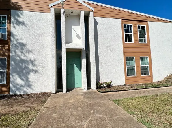 112 S Fulton St, Marshall, TX 75670