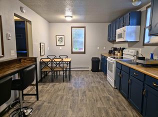 102 14th St S #2, Fargo, ND 58103