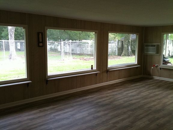 4th image of 132 Burkwall Dr