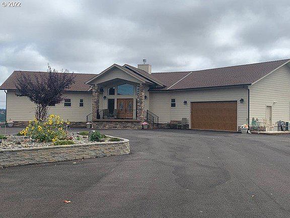 3rd image of 610 Grouse Butte Ln
