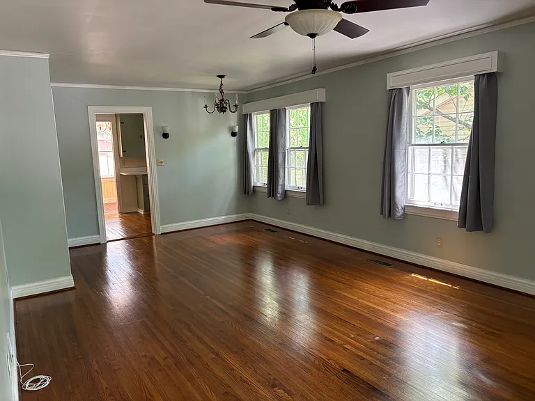 453 E Prospect St — Photo 14