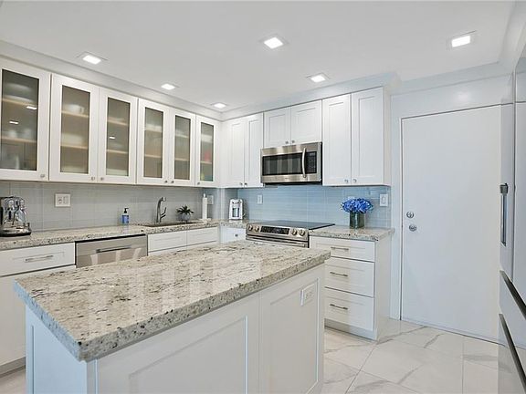 4th image of 3850 Galt Ocean Dr APT 909