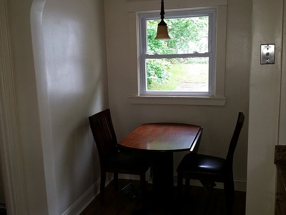 4th image of 423 E Prospect Ave
