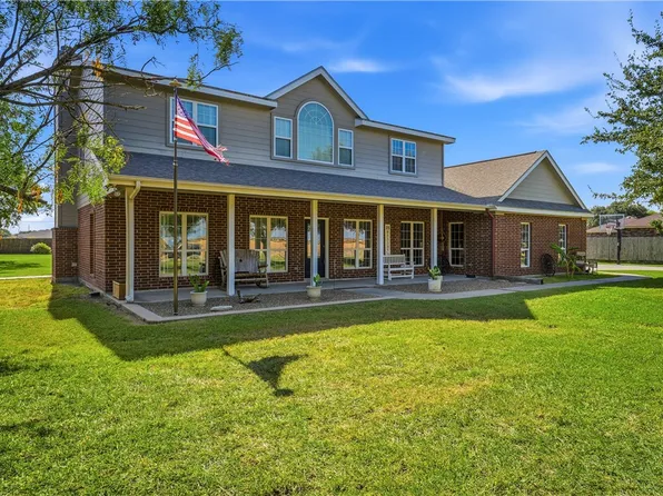 2 Schendel Rd, Portland, TX 78374