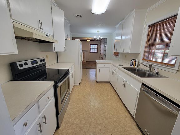 2nd image of 228 Bellehurst Dr