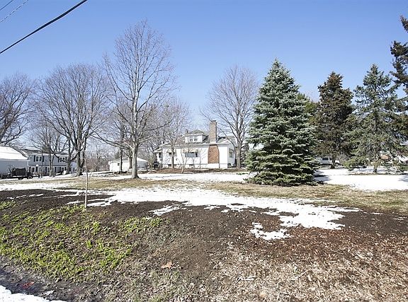 5th image of 1146 S Church Ave