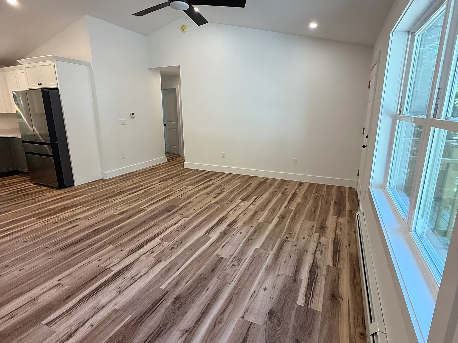 3 bed, 1092 sqft, $2,900 — Photo 3