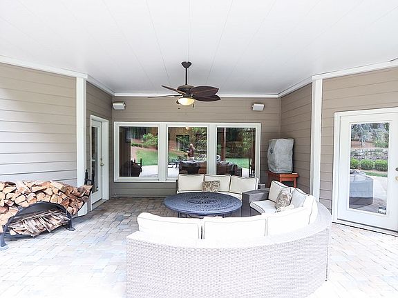3rd image of 310 Dogwood Walk Ln
