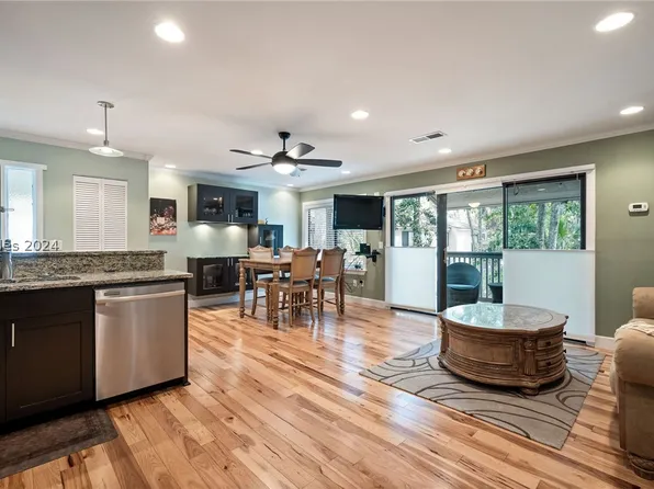 125 Cordillo Pkwy APT 34, Hilton Head Island, SC 29928