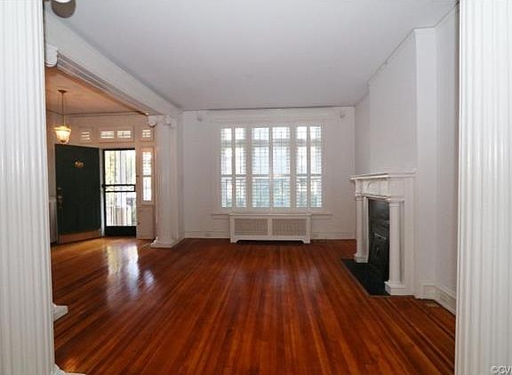 3rd image of 1711 Grove Ave