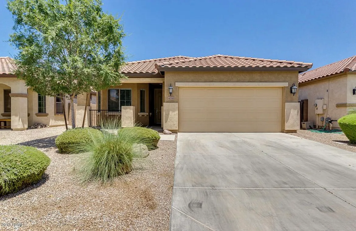 4210 E Alamo St — Photo 1