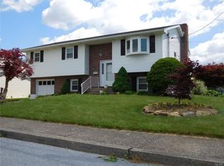 3003 N 3rd Ave, Whitehall, PA 18052