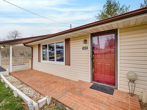 5th image of 165 Astor Dr