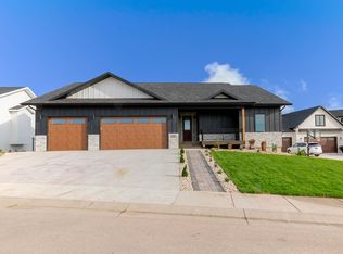 830 W Minnesota St, Rapid City, SD 57701