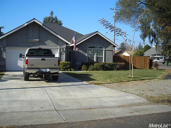 3rd image of 18785 N Olive St