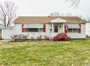 748 Memorial Dr, Macomb, IL 61455