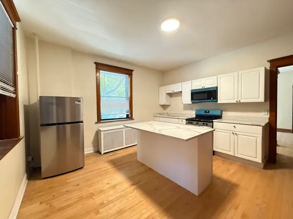 532 W 31st St #2R, Chicago, IL 60616