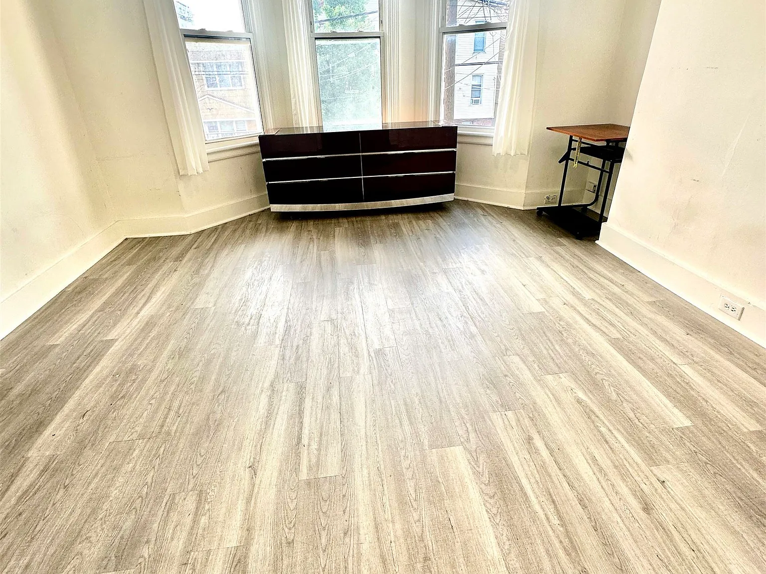 3 bed, 2.0 bath, $3,499 — Photo 4