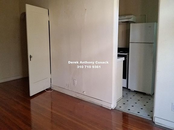 5th image of 665 S Cochran Ave APT 404