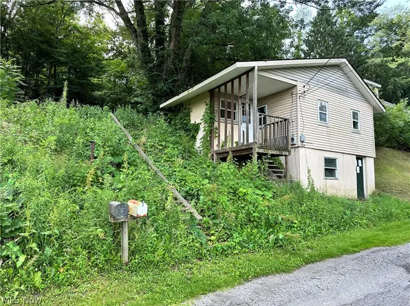 122 Haywood St, East Liverpool, OH 43920